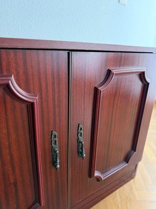 Mueble largo de madera para salón