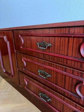 Mueble largo de madera para salón