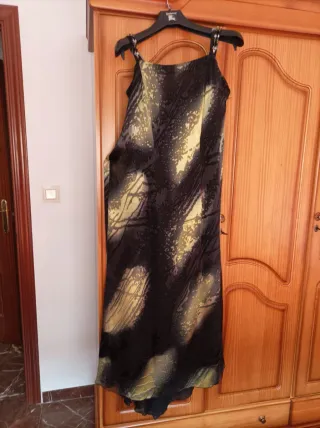 Vestido de fiesta negro y verde