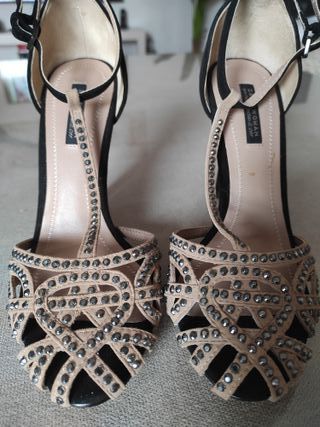 Zapatos Zara Tacon Beige y Negro