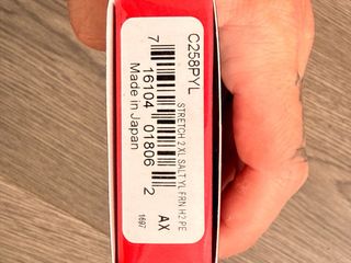 Navaja Spyderco Amarilla