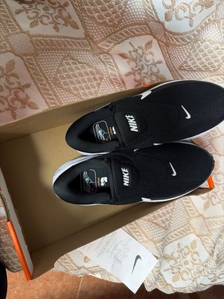 Nike Revolution 8 Easyon Negro/Blanco