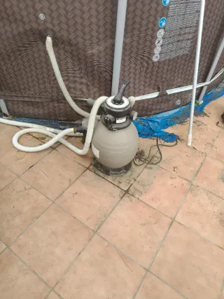 Piscina 4.20m con depuradora y robot