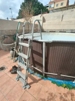 Piscina 4.20m con depuradora y robot