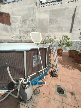 Piscina 4.20m con depuradora y robot