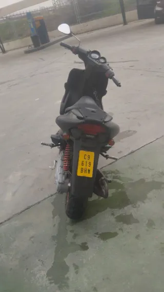 Yamaha Aerox 49cc Scooter Negra