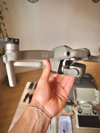 Dron DJI Mavic Air 2 Fly More Combo y Mando RC