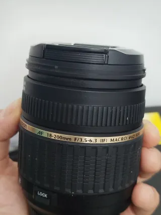 Nikon D5000 + 3 Objetivos + Accesorios