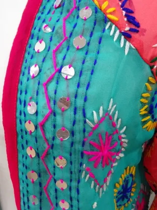 Kimono Corto India Artesanal Bordado con Flecos