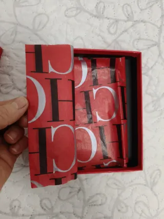 Caja Original Carolina Herrera Roja