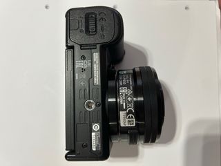 Cámara Sony ZV-E10 con OBJETIVO 16-50mm incluido.