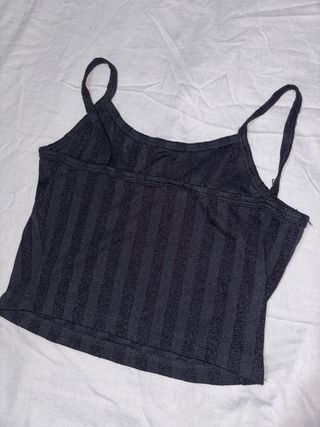 Top negro con tirantes