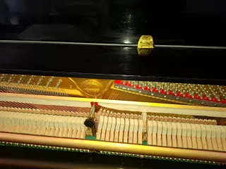 Piano Verticale ISANDA Nero