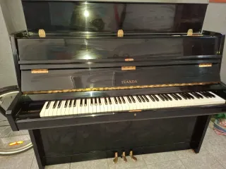 Piano Verticale ISANDA Nero