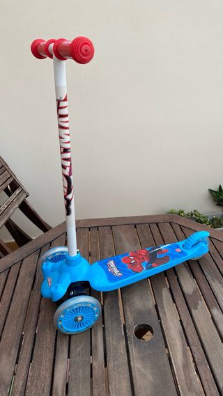Patinete Spiderman 3 ruedas