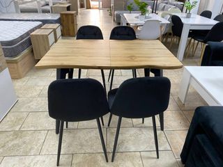 Tavolo da Pranzo in Legno Estensibile + 4 Sedie