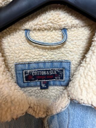 Giubbotto jeans con pelo beige e blu