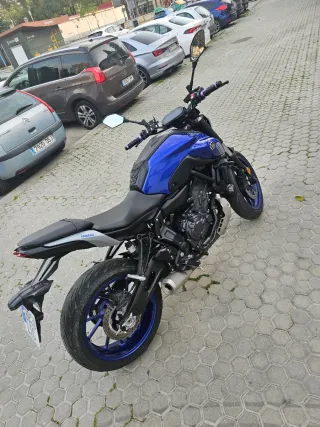 Yamaha MT-07 Negra y Azul