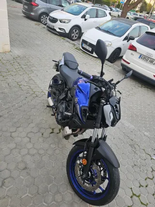 Yamaha MT-07 Negra y Azul