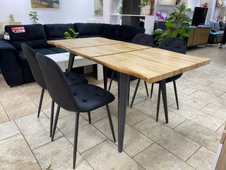 Tavolo da pranzo estensibile + 4 sedie