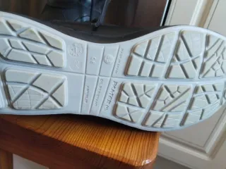 Zapatos de seguridad U-Power negros y grises