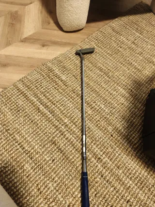 Palo de golf. Putter Cleveland Huntington Beach ⛱️