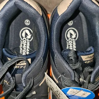 NUEVAS Zapatillas deportivas Jhayber n. 42