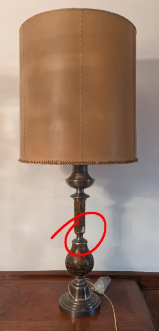 Lámpara de mesa vintage   metal y madera