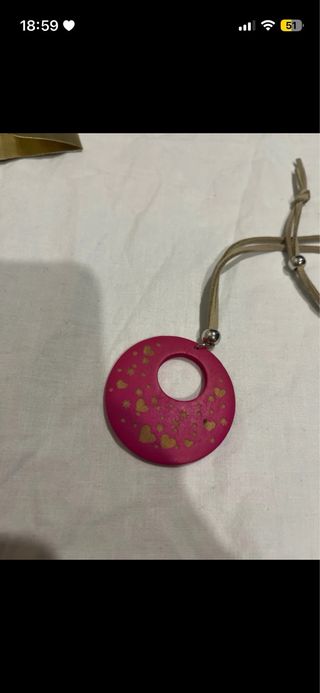 Collana con ciondolo ovale rosa