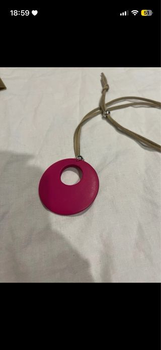 Collana con ciondolo ovale rosa