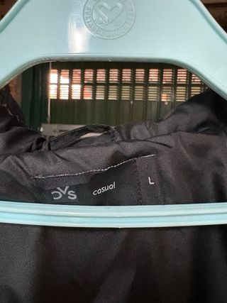 Gilet imbottito nero con cappuccio