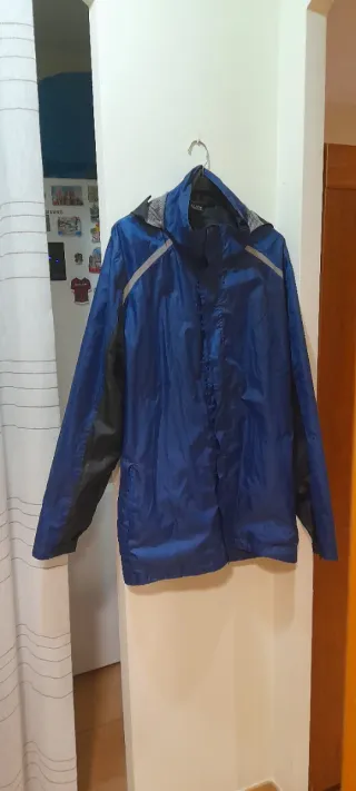 Chaqueta impermeable y cortavientos azul talla XL