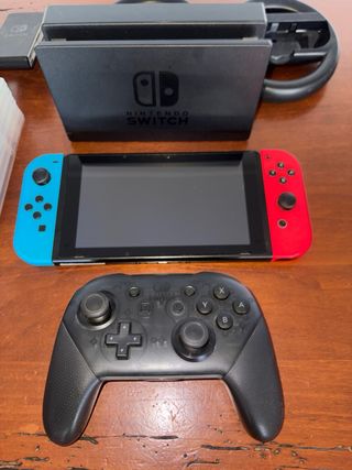 Nintendo Switch + Accesorios y Juegos