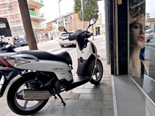 Honda SH 150 Scooter Automática