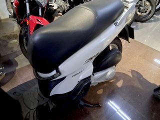 Honda SH 150 Scooter Automática