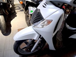 Honda SH 150 Scooter Automática