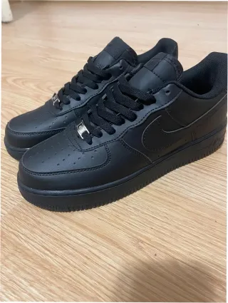 Nike Air Force 1 Low '07 Negras Talla 40