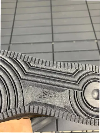 Nike Air Force 1 Low '07 Negro Talla 42.5