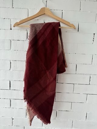 Bufanda burdeos