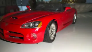 Dodge Viper SRT 10 1:18