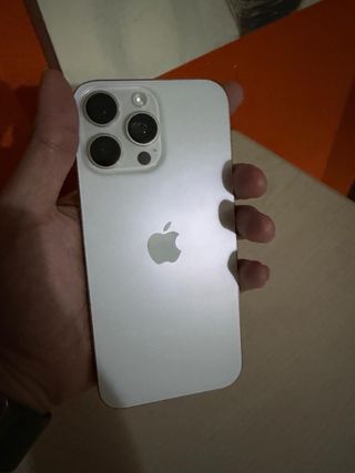 iPhone 16 Pro Max para piezas