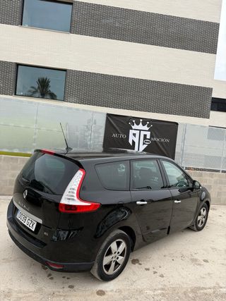 Renault Grand Scenic 2011