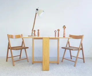 Mesa plegable HABITAT de haya y formica.