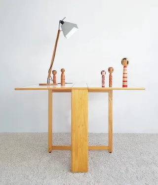 Mesa plegable HABITAT de haya y formica.