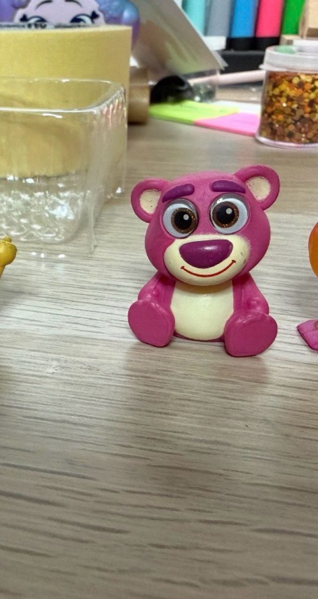 Disney Doorable Lotso Oso Rosa