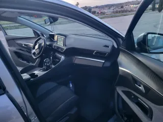 Peugeot 5008 2018