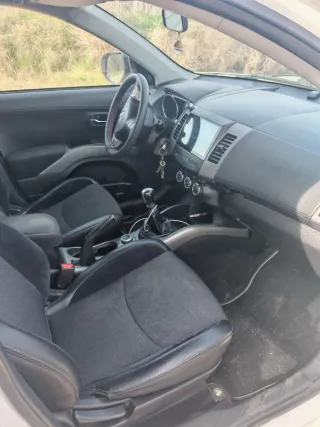 Mitsubishi Outlander 2010