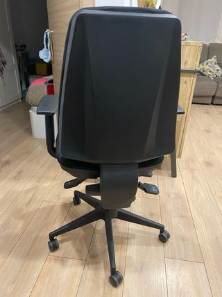 Silla de escritorio juvenil negra