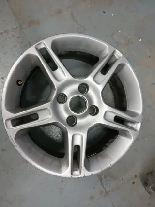Llanta 16 Ford