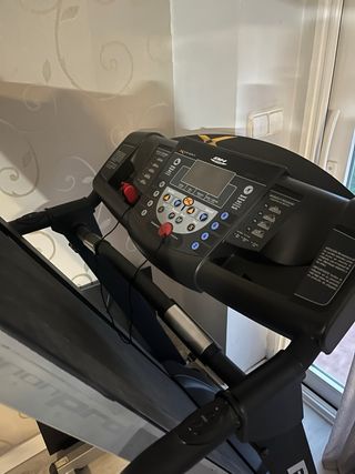 Cinta de correr BH profesional,  nueva